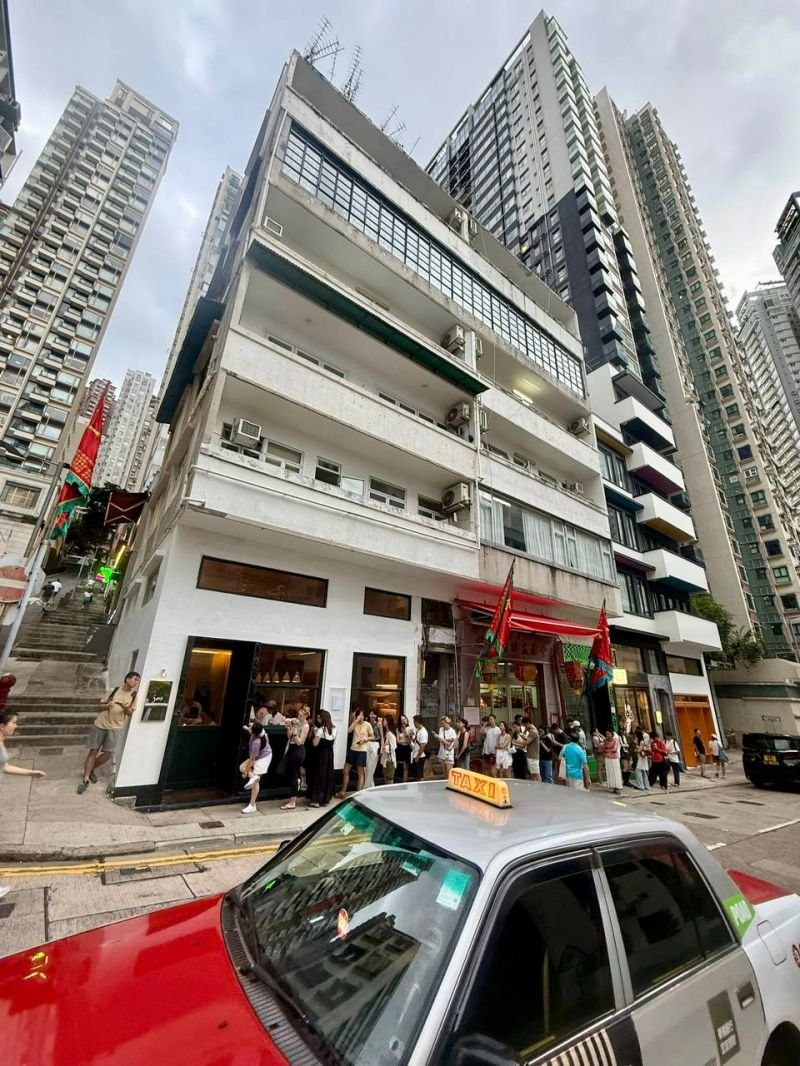 Who says all Food and Beverage is struggling in Hong Kong